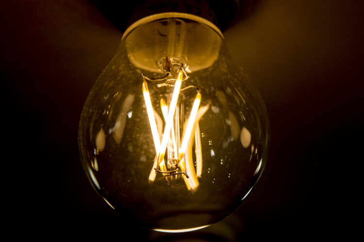 Electricidade sobe 2,5% no mercado regulado