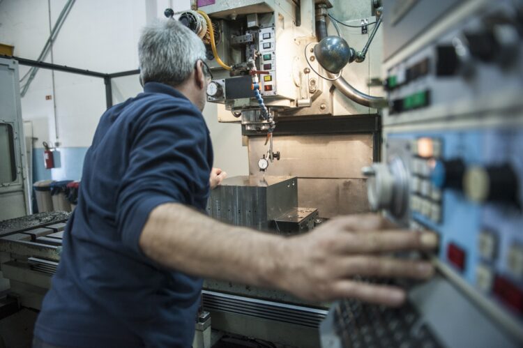Sector dos moldes disputa técnicos qualificados