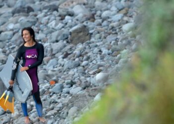 Teresa Almeida sagra-se vice-campeã europeia de bodyboard