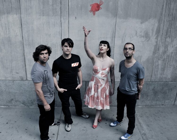 The Gift apresentaram hoje o novo single Clássico