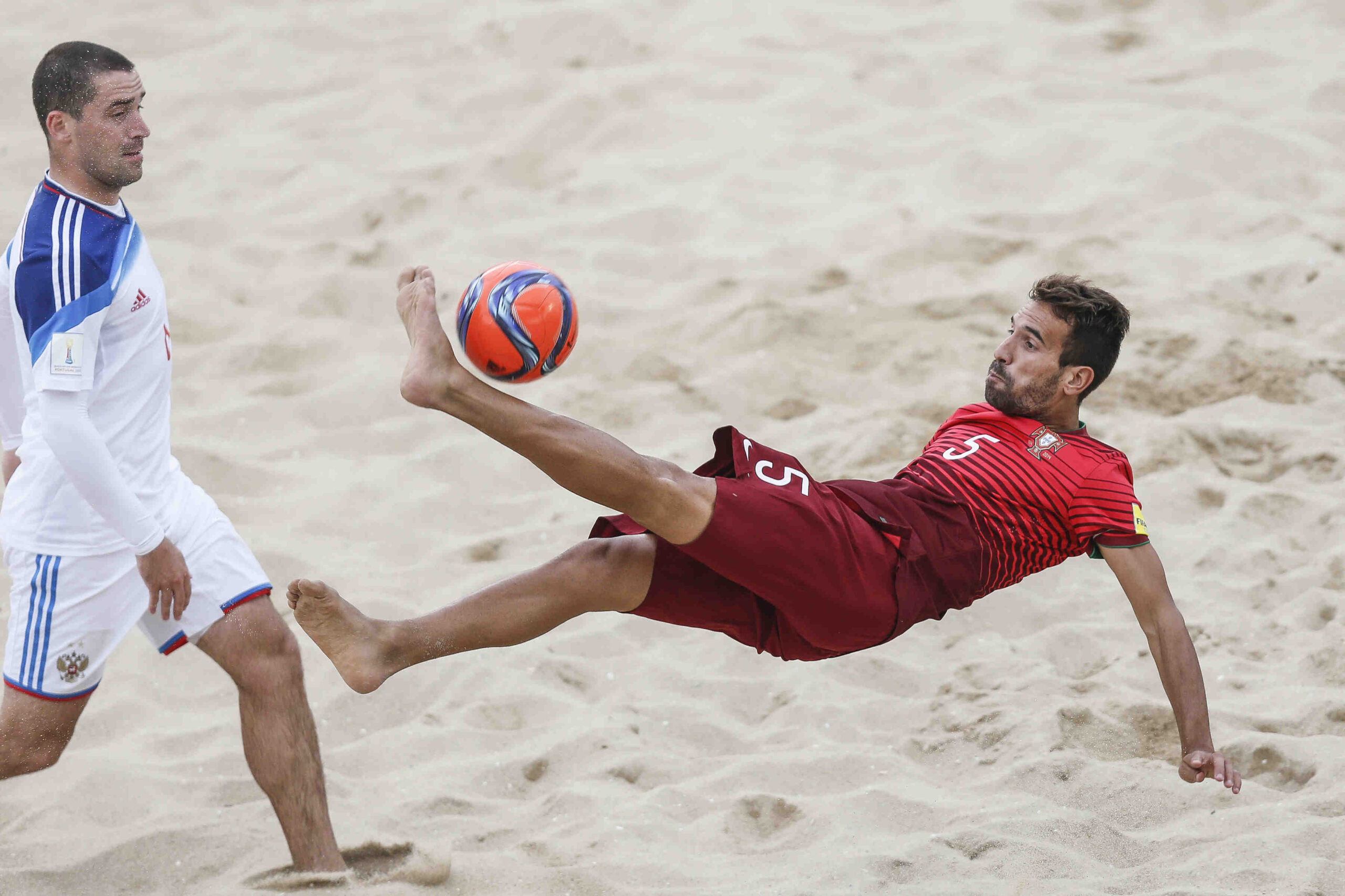 Três nazarenos convocados para a selecção nacional de futebol de praia