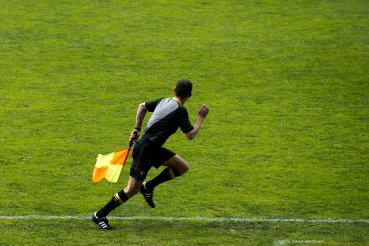 Uma centena de árbitros em falta no futebol do distrito de Leiria