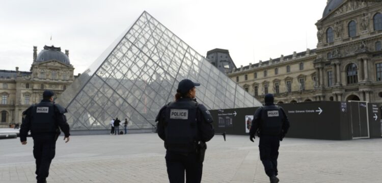 Câmara de Leiria “repudia veemente” ataques em Paris