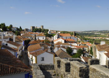 Câmara de Óbidos reduz IMI para 2016 e aprova taxa mínima para famílias