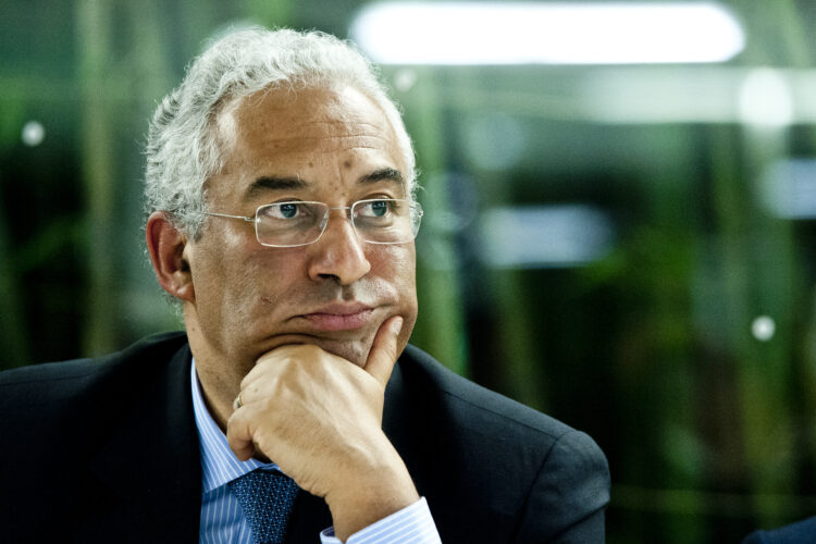 Cavaco Silva indigitou António Costa