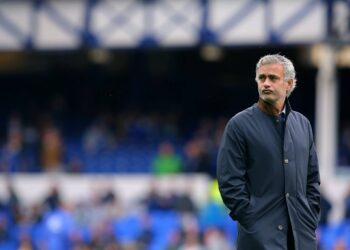 Derrotas do Chelsea impedem Mourinho de regressar a Leiria