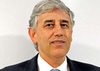 Julgamento de autarca de Ourém acusado de corrupção passiva adiado para 2016