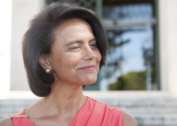 Ministra da Cultura encerra congresso na Batalha