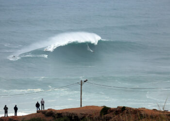 Praia do Norte: perspectivam-se ondas grandes para domingo