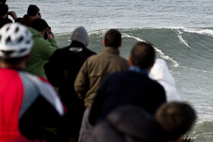 Red Chargers enfrentam canhão da Nazaré
