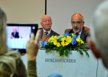 ‘Tabula rasa’, a folha em branco que quer ser um grande livro