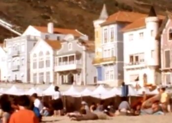Um dos primeiros filmes de surf na Nazaré filmado em 1968