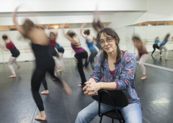 “A cultura não é para dar, é para trocar por dinheiro” – Clara Leão, professora de dança