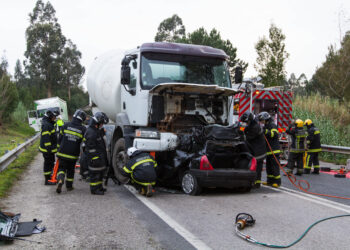 Trânsito já circula na estrada nacional que liga Leiria à Marinha Grande