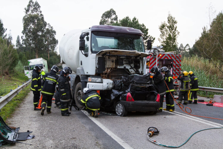 Trânsito já circula na estrada nacional que liga Leiria à Marinha Grande