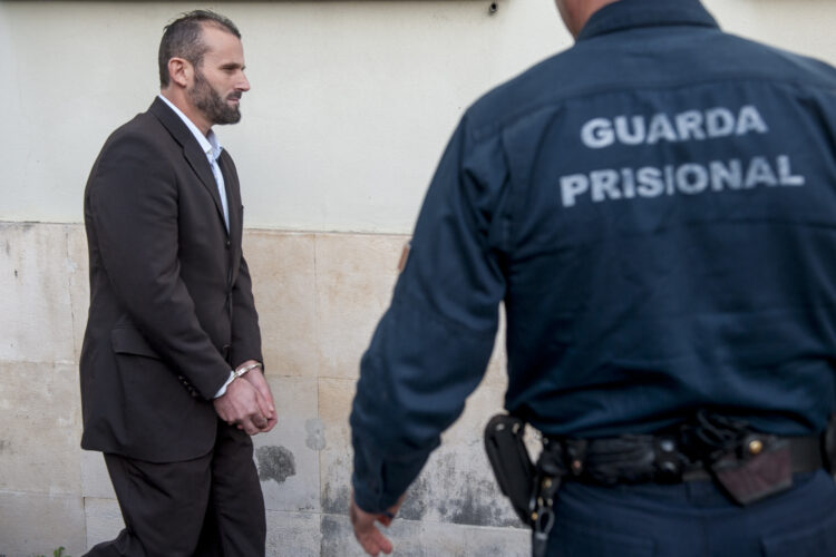 Tribunal de Leiria condena a 22 anos de prisão homem que matou vizinho a tiro
