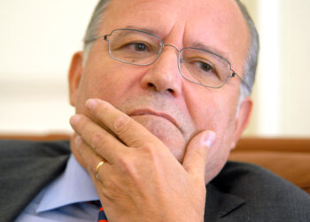 Alberto Costa foi um dos 30 deputados que travaram o fim das subvenções vitalícias