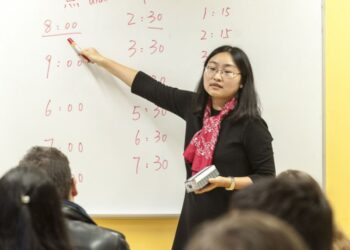 Alunos da Secundária Calazans Duarte aprendem mandarim