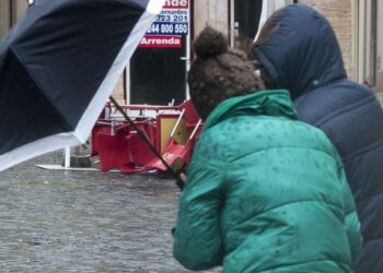Aviso de trovoadas e granizo para o distrito de Leiria