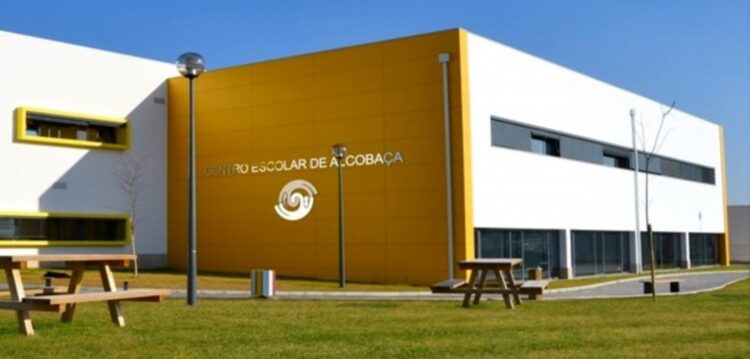 Finanças vendem Centro Escolar de Alcobaça