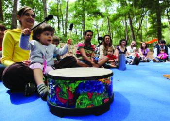Impacto ambiental de carrinhos de bebé acaba com Pinhal das Artes