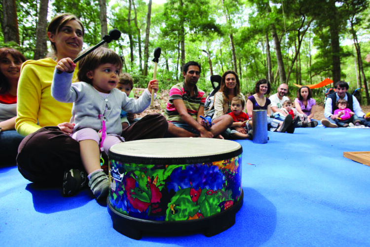 Impacto ambiental de carrinhos de bebé acaba com Pinhal das Artes