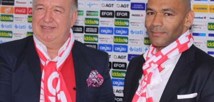 José Morais ruma à Turquia e assina pelo Antalyaspor