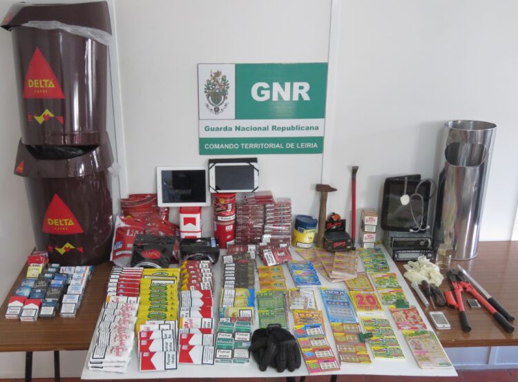 Três homens detidos pela GNR suspeitos de furtos em Pombal