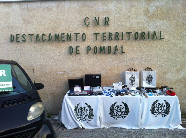 11 detidos por suspeita de lenocínio e tráfico de droga em Pombal