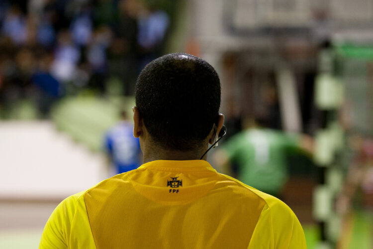 Árbitros querem atletas agressores banidos do desporto