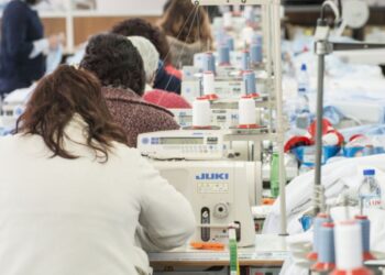 Bainha Aberta, a empresa que produz fardas especiais para mercado alemão