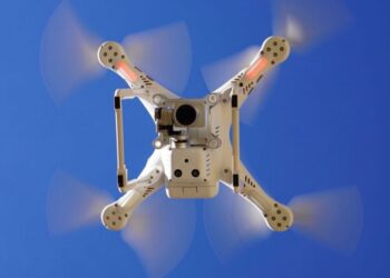 Drones bailarinos, este sábado, na escola Domingos Sequeira