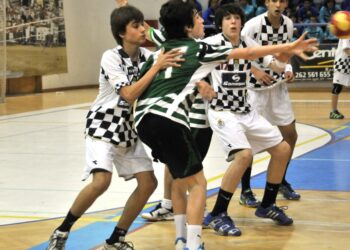 Equipas estrangeiras invadem Nazaré Cup