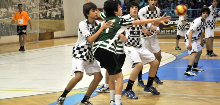Equipas estrangeiras invadem Nazaré Cup