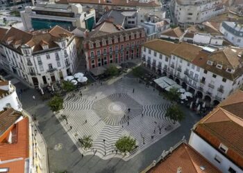 Lua Filmes reinventa souvenirs cá da terra