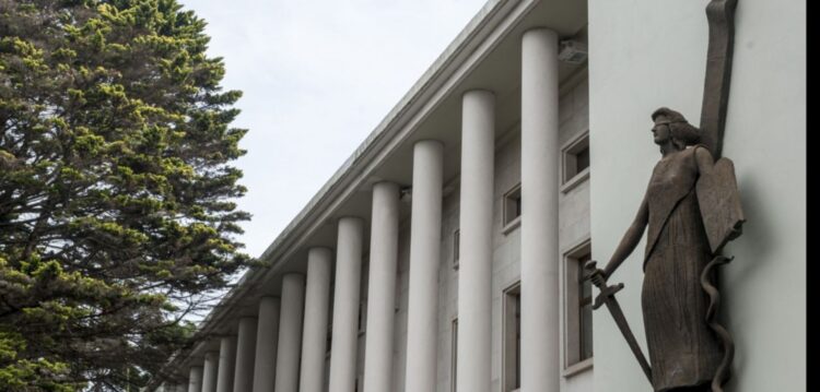 Antigo assessor vence processo contra PS
