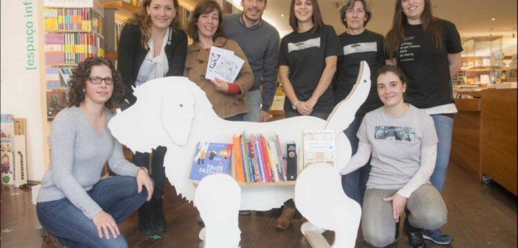 Biblioteca Uivo chama crianças para a leitura