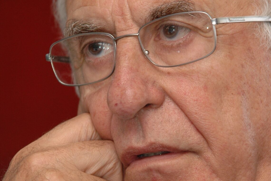 Mudar de Rumo – Esquerda ou Direita?