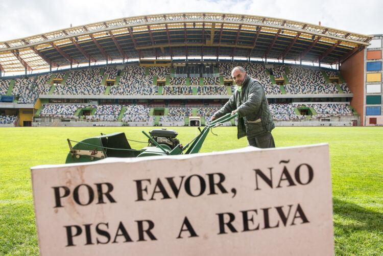 Nélson Pousos e os segredos de um relvado perfeito