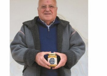 O descendente de sapateiros, que virou “Pai dos Frangos”