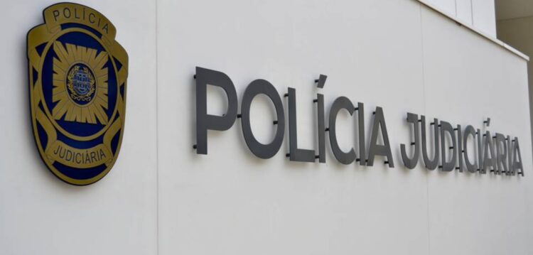 PJ detém mulher que tenta enganar seguradora simulando furto na própria casa