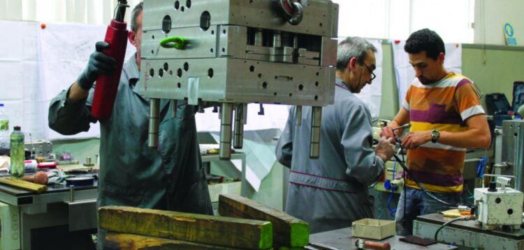Planimolde cria unidade para produção de peças plásticas
