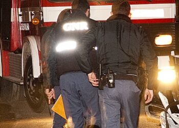 Um morto e três feridos graves num despiste em Pombal