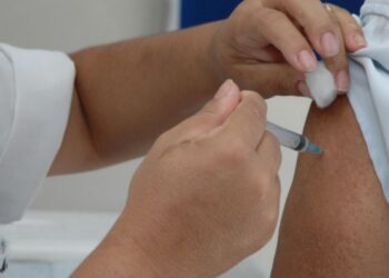 Vacina da gripe chegou a 63% das pessoas com mais 65 anos