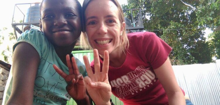 “A maioria das crianças de Kibera nunca lavou os dentes ou teve um brinquedo”