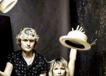 Alcobaça recebe concerto da dupla The Ghost Wolves