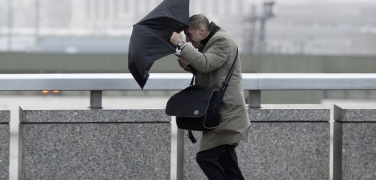 Espere mau tempo e chuva persistente para amanhã