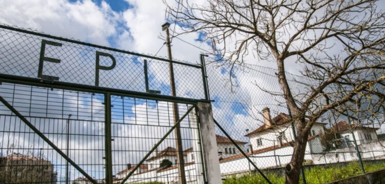 Estado deixa antigo bairro prisional de Leiria ao abandono