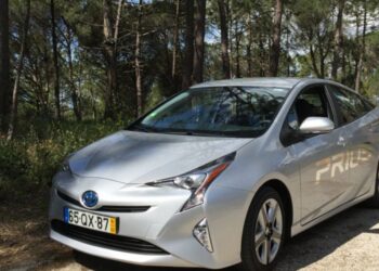 Já conduzimos o novo Toyota Prius