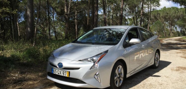 Já conduzimos o novo Toyota Prius